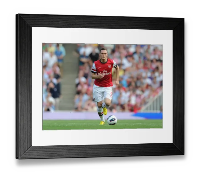 Framed Print : Thomas Vermaelen Focuses in Arsenal's 2012-13 Premier League Clash Against Sunderland Framed Print : Thomas Vermaelen Focuses in Arsenal's 2012-13 Premier League Clash Against Sunderland