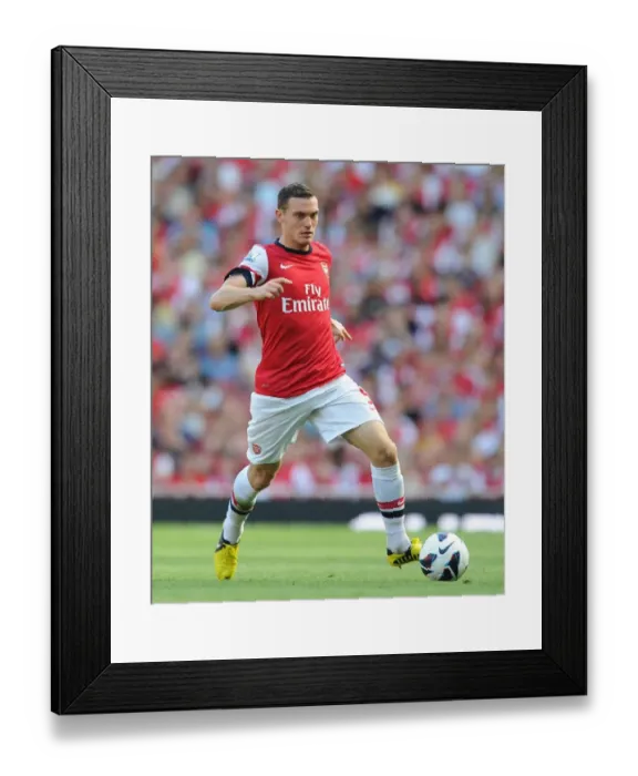 Framed Print : Thomas Vermaelen Focuses in Arsenal's Victory Against Sunderland (2012-13) Framed Print : Thomas Vermaelen Focuses in Arsenal's Victory Against Sunderland (2012-13)