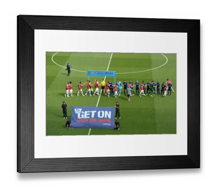 Framed Print : Arsenal vs. Sunderland: Premier League Showdown at Emirates Stadium, London (2012) Framed Print : Arsenal vs. Sunderland: Premier League Showdown at Emirates Stadium, London (2012)