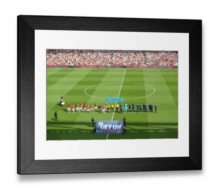 Framed Print : LONDON, ENGLAND - AUGUST 18: The Arsenal and Sunderland teams line up before the Barclays Premier League match between Arsenal and Sunderland at Emirates Stadium on August 18, 2012 in London, England. : Arsenal Football