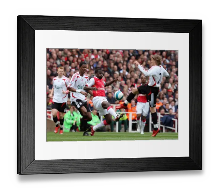 Framed Print : Emmanuel Eboue (Arsenal) Leiva Lucas (Liverpool) Framed Print : Emmanuel Eboue (Arsenal) Leiva Lucas (Liverpool)
