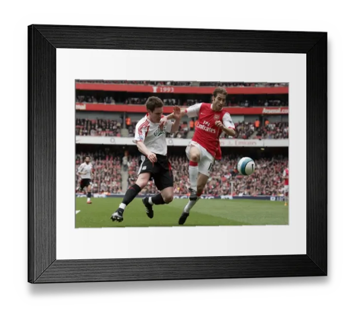 Framed Print : Mathieu Flamini (Arsenal) Steve Finnan (Liverpool) Framed Print : Mathieu Flamini (Arsenal) Steve Finnan (Liverpool)
