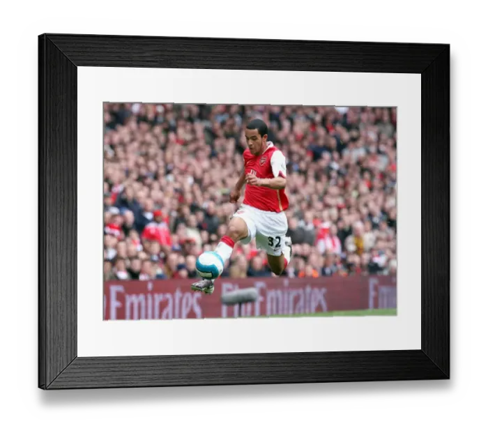 Framed Print : Theo Walcott (Arsenal)