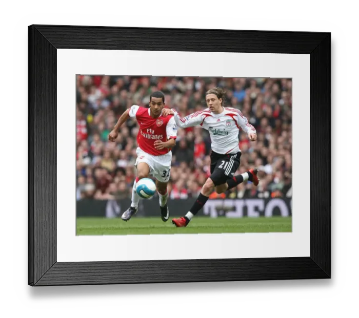 Framed Print : The Battle of The Emirates: Walcott vs. Lucas, Arsenal vs. Liverpool, 2007-08 Premier League Framed Print : The Battle of The Emirates: Walcott vs. Lucas, Arsenal vs. Liverpool, 2007-08 Premier League