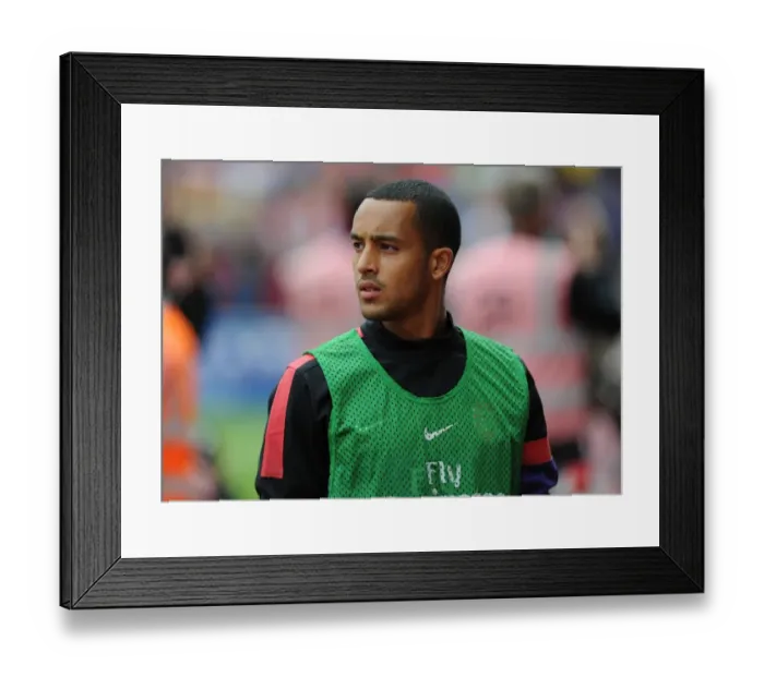 Framed Print : Theo Walcott: Arsenal's Ready-to-Go Weapon Against Stoke City (2012-13) Framed Print : Theo Walcott: Arsenal's Ready-to-Go Weapon Against Stoke City (2012-13)