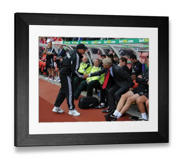 Framed Print : Arsene Wenger and Tony Pulis: Pre-Match Handshake at Stoke City vs Arsenal (2012-13) Framed Print : Arsene Wenger and Tony Pulis: Pre-Match Handshake at Stoke City vs Arsenal (2012-13)