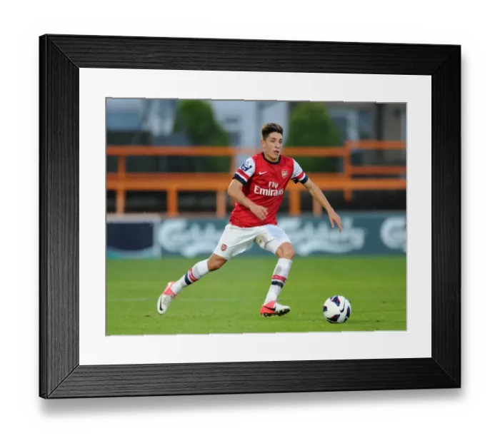 Framed Print : Hector Bellerin in Action: Arsenal vs Marseille, NextGen Series 2012-13