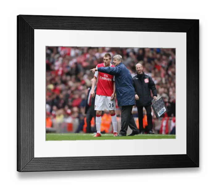Framed Print : Wenger and Bendtner: A Tie at Emirates, Arsenal vs. Liverpool, 2008