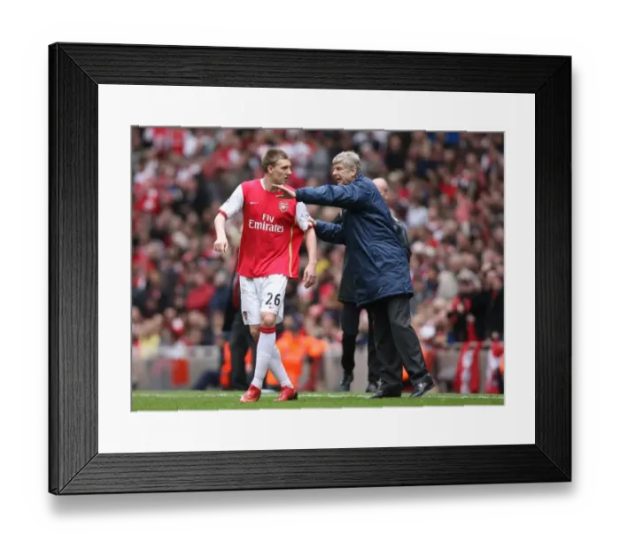 Framed Print : Wenger and Bendtner: A Tactical Discussion at the Emirates, 2008 (Arsenal vs Liverpool)