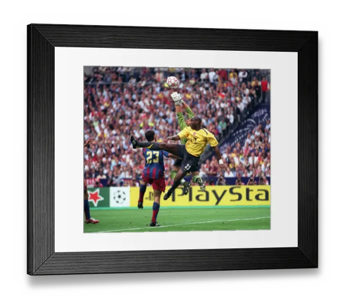 Framed Print : Sol Campbell (Arsenal) challenges Victor Valdes and Oleguer (Barcelona) Framed Print : Sol Campbell (Arsenal) challenges Victor Valdes and Oleguer (Barcelona)