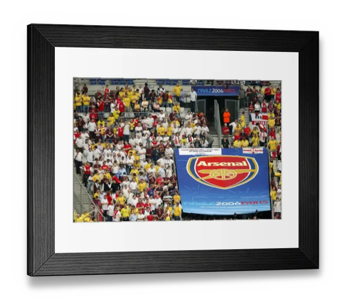 Framed Print : Arsenal fans near a giant Arsenal crest Framed Print : Arsenal fans near a giant Arsenal crest