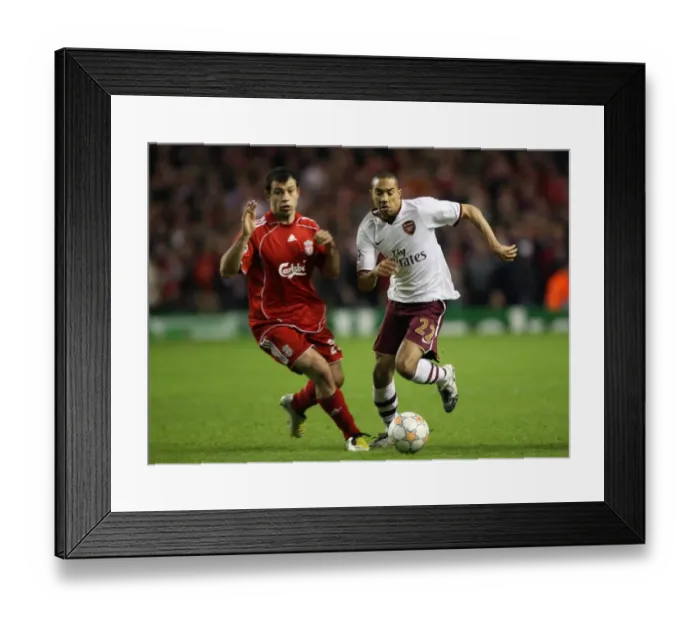 Framed Print : Gael Clichy (Arsenal) Javier Mascherano (Liverpool) Framed Print : Gael Clichy (Arsenal) Javier Mascherano (Liverpool)