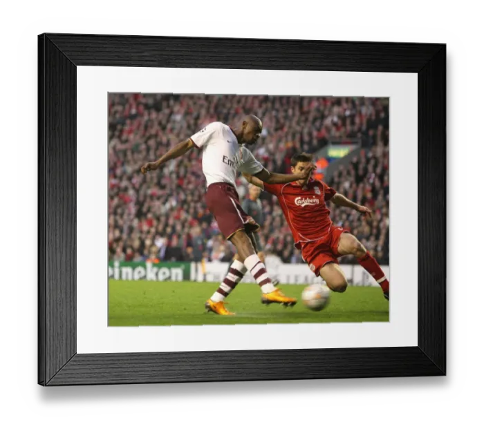 Framed Print : Abou Diaby scores Arsenals 1st goal under pressure from Xabi Alonso (Liverpool)
