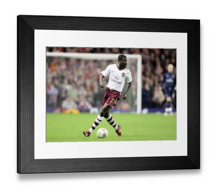 Framed Print : Emmanuel Eboue (Arsenal) Framed Print : Emmanuel Eboue (Arsenal)