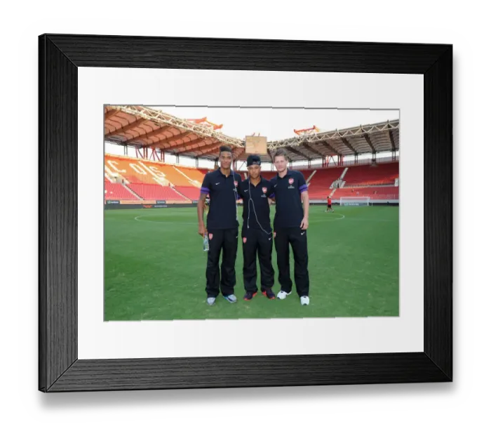 Framed Print : Martin Angha, Serge Gnabry and Sead Hajrovic (Arsenal). Olympiacos U19 2: 0 Arsenal U19 Framed Print : Martin Angha, Serge Gnabry and Sead Hajrovic (Arsenal). Olympiacos U19 2: 0 Arsenal U19