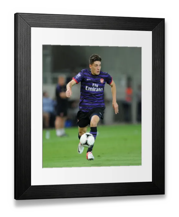 Framed Print : Hector Bellerin at Olympiacos: Arsenal Star's NextGen Debut in Athens, 2012