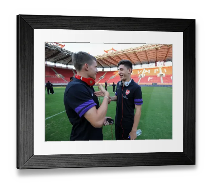 Framed Print : Arsenal's Eisfeld and Bellerin Ready for NextGen Series Battle Against Olympiacos Framed Print : Arsenal's Eisfeld and Bellerin Ready for NextGen Series Battle Against Olympiacos