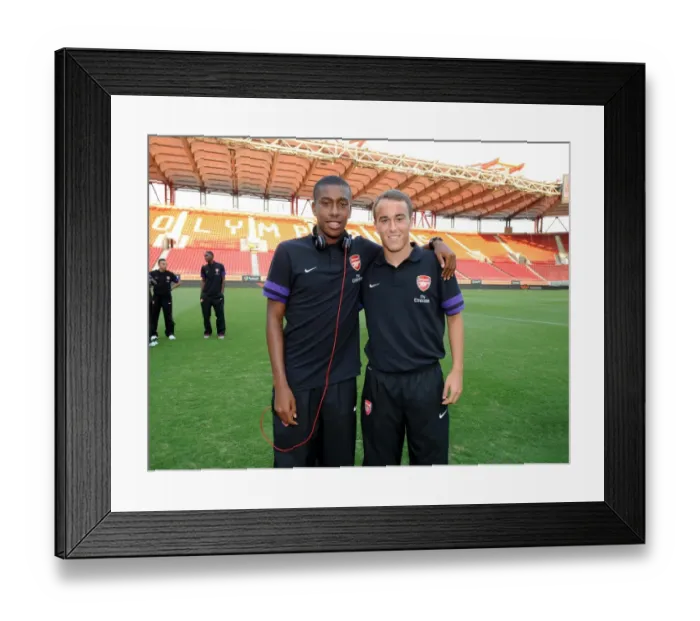 Framed Print : Alex Iwobi and Austin Lipman (Arsenal). Olympiacos U19 2: 0 Arsenal U19