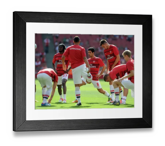 Framed Print : Mikel Arteta Leads Arsenal to Victory: 6-1 Over Southampton in Barclays Premier League