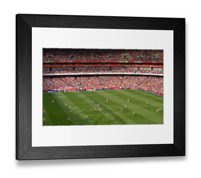 Framed Print : Arsenal's Dominant Display: 6-1 Victory Over Southampton in Premier League Framed Print : Arsenal's Dominant Display: 6-1 Victory Over Southampton in Premier League