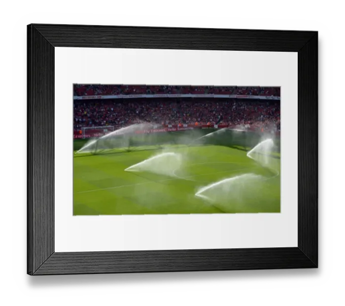 Framed Print : Arsenal's Dominant Performance: Arsenal 6-1 Southampton in the Premier League at Emirates Stadium