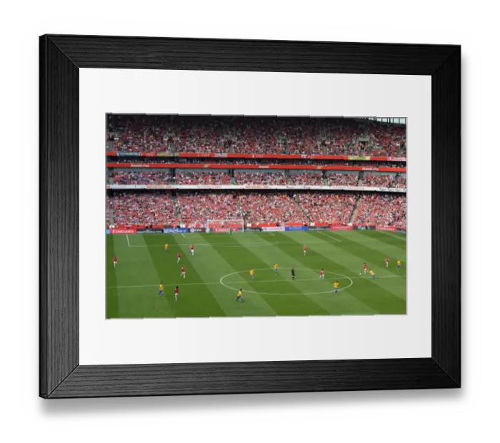 Framed Print : Arsenal Crushes Southampton 6-1: A Thrilling Premier League Victory at Emirates Stadium Framed Print : Arsenal Crushes Southampton 6-1: A Thrilling Premier League Victory at Emirates Stadium