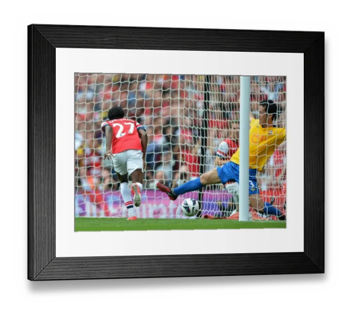 Framed Print : Gervinho's Brace: Arsenal Crushes Southampton 6-1 in Premier League