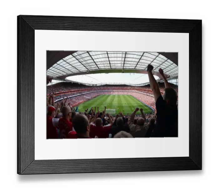 Framed Print : Arsenal's Dominance: 6-1 Victory Over Southampton in the Premier League