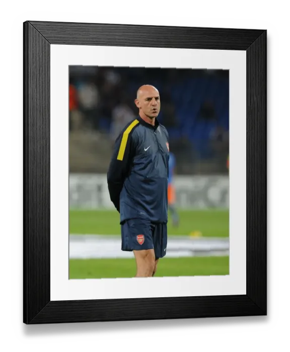 Framed Print : Steve Bould: Arsenal Assistant Manager Prepares for Montpellier Showdown (2012-13) Framed Print : Steve Bould: Arsenal Assistant Manager Prepares for Montpellier Showdown (2012-13)