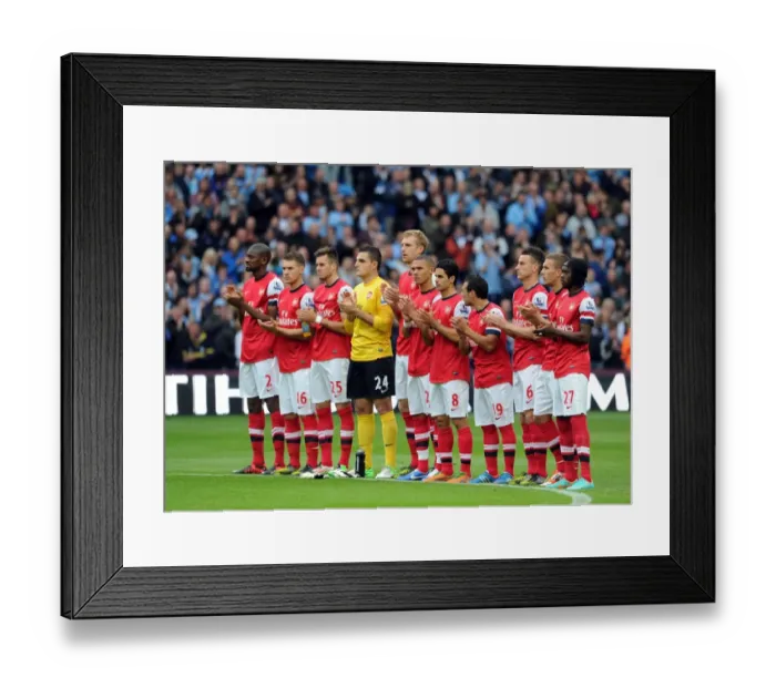 Framed Print : Manchester Derby: United in Mourning - Arsenal and Manchester City Observing a Minute's Silence for Slain Policewomen (23 / 9 / 12) Framed Print : Manchester Derby: United in Mourning - Arsenal and Manchester City Observing a Minute's Silence for Slain Policewomen (23 / 9 / 12)