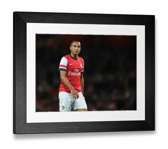 Framed Print : Arsenal's Theo Walcott in Action against Coventry City in Capital One Cup Match