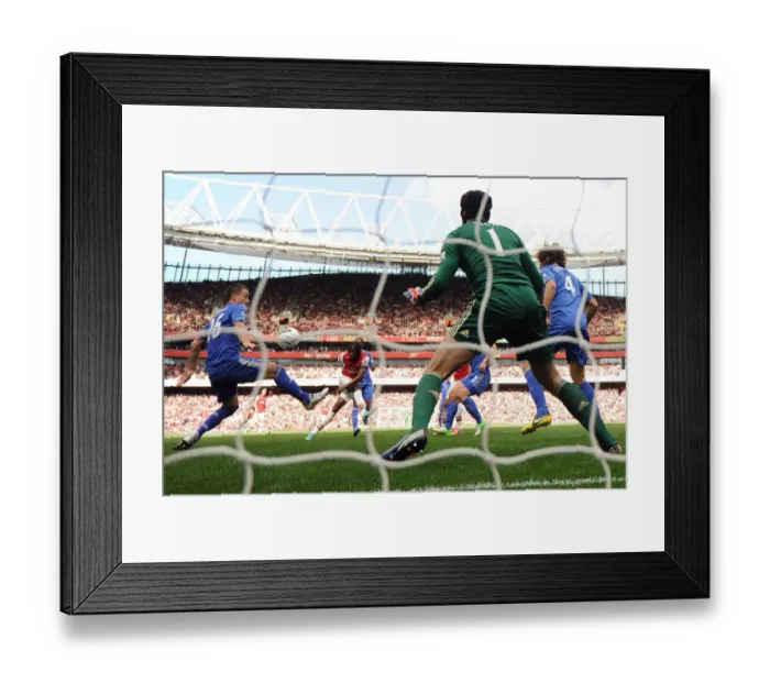 Framed Print : Gervinho Scores Thrilling Goal Past Terry and Cech in Arsenal vs. Chelsea Clash (2012-13) Framed Print : Gervinho Scores Thrilling Goal Past Terry and Cech in Arsenal vs. Chelsea Clash (2012-13)