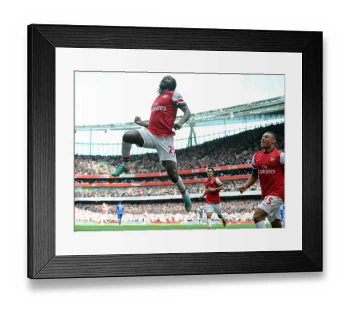 Framed Print : Arsenal: Gervinho and Oxlade-Chamberlain's Unforgettable Goal Celebration vs. Chelsea (2012-13) Framed Print : Arsenal: Gervinho and Oxlade-Chamberlain's Unforgettable Goal Celebration vs. Chelsea (2012-13)