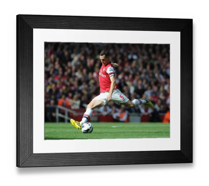 Framed Print : Thomas Vermaelen in Action: Arsenal vs. Chelsea, Premier League 2012-13