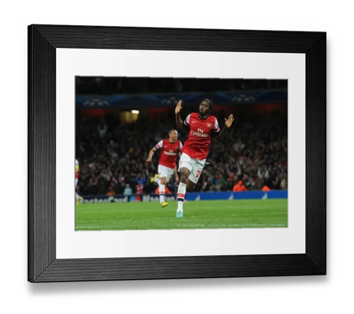 Framed Print : Gervinho's Goal: Arsenal vs. Olympiacos in the Champions League (2012) Framed Print : Gervinho's Goal: Arsenal vs. Olympiacos in the Champions League (2012)