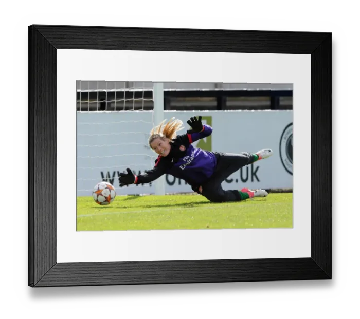 Framed Print : Emma Byrne (Arsenal). Arsenal Ladies 4: 0 Barcelona. UEFA Womens Champions League