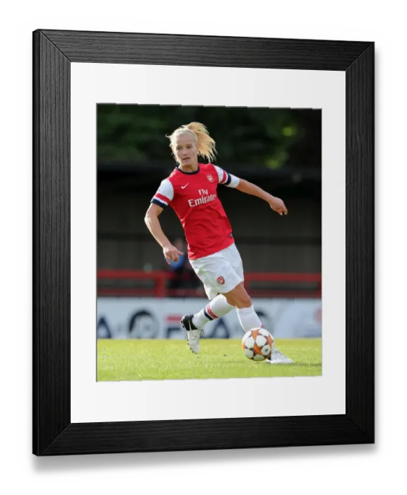 Framed Print : Katie Chapman (Arsenal). Arsenal Ladies 4: 0 Barcelona. UEFA Womens Champions League Framed Print : Katie Chapman (Arsenal). Arsenal Ladies 4: 0 Barcelona. UEFA Womens Champions League