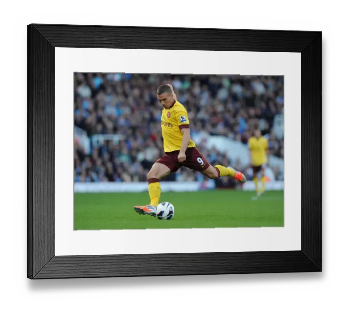 Framed Print : Lukas Podolski: In Action Against West Ham United for Arsenal, Premier League 2012-13 Framed Print : Lukas Podolski: In Action Against West Ham United for Arsenal, Premier League 2012-13