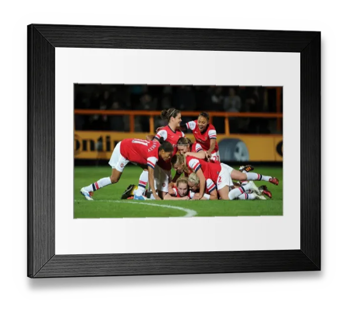 Framed Print : Arsenal Ladies Celebrate FA WSL Continental Cup Victory: Kim Little and Teammates