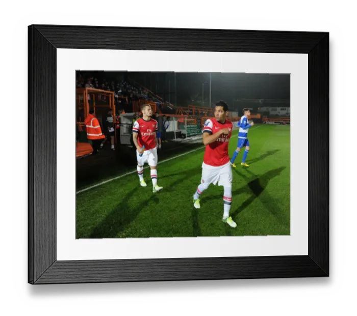 Framed Print : Arsenal Young Guns: Andre Santos and Jack Wilshere Prepare for Action against Reading U21