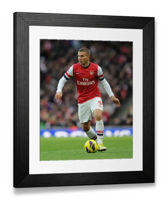 Framed Print : Arsenal's Lukas Podolski in Action against Queens Park Rangers (2012-13) Framed Print : Arsenal's Lukas Podolski in Action against Queens Park Rangers (2012-13)