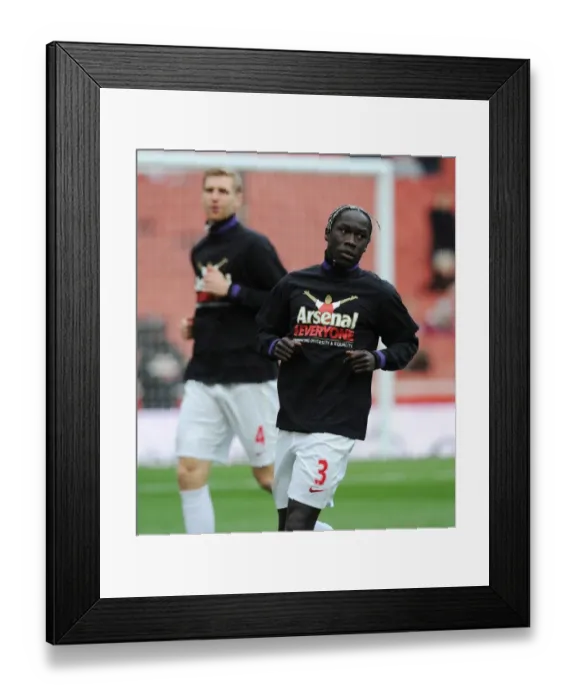 Framed Print : Arsenal's Bacary Sagna Readies for QPR Clash in 2012-13 Premier League Framed Print : Arsenal's Bacary Sagna Readies for QPR Clash in 2012-13 Premier League