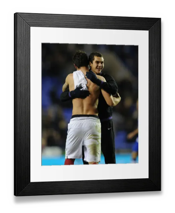 Framed Print : Arsenal Celebrate Capital One Cup Victory Over Reading Framed Print : Arsenal Celebrate Capital One Cup Victory Over Reading