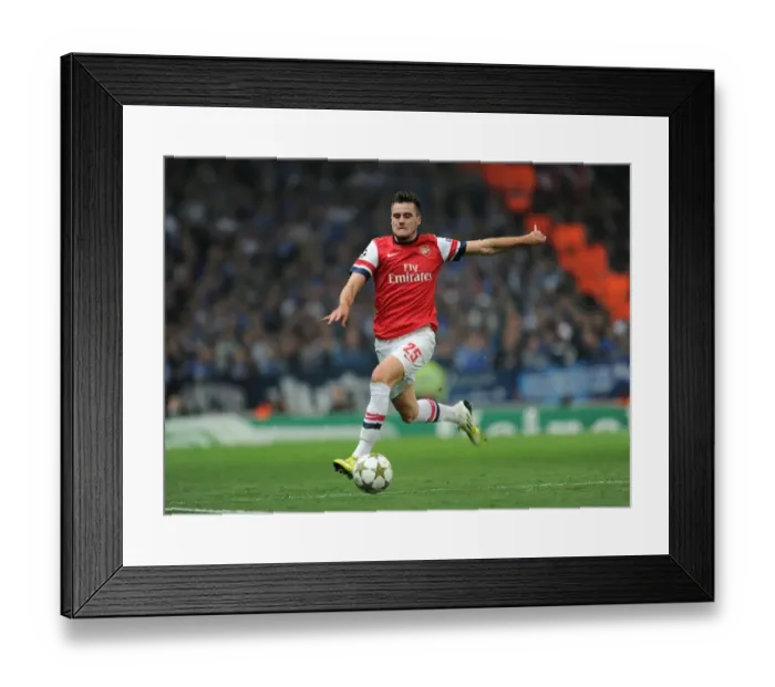 Framed Print : Carl Jenkinson: Arsenal vs. Schalke 04, UEFA Champions League 2012-13 - In Action
