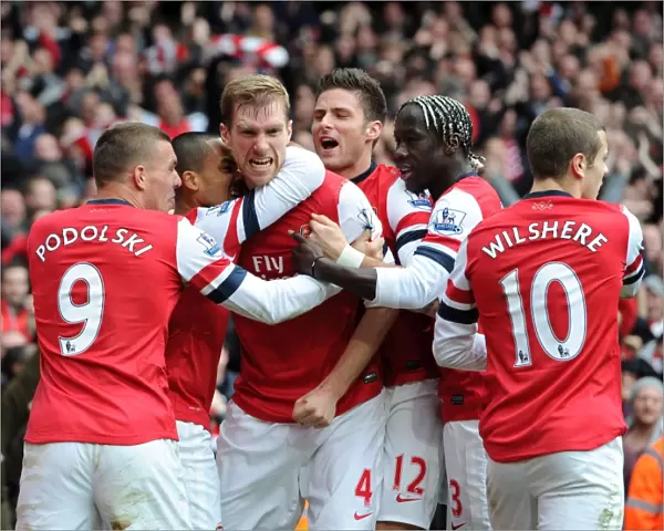 Per Mertesacker's Stunner: Arsenal's Thrilling 5-2 Victory Over Tottenham (2012-13)