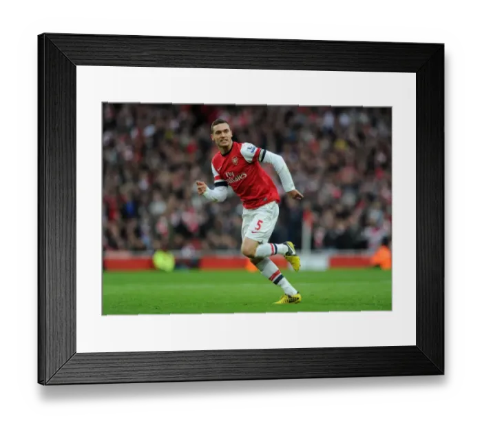 Framed Print : Thomas Vermaelen in Action: Arsenal vs. Tottenham Hotspur, Premier League 2012-13 Framed Print : Thomas Vermaelen in Action: Arsenal vs. Tottenham Hotspur, Premier League 2012-13