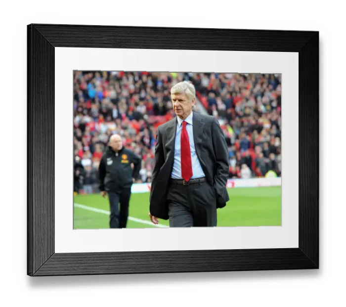 Framed Print : Arsene Wenger at Old Trafford: A Tough Battle Against Manchester United (3 / 11 / 12, Manchester Premier League)