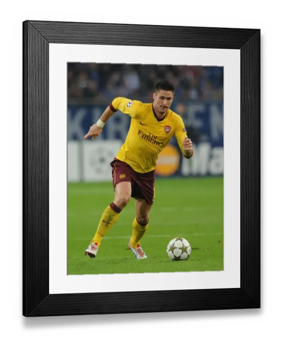 Framed Print : Olivier Giroud in Action: Schalke 04 vs Arsenal FC, UEFA Champions League 2012-13