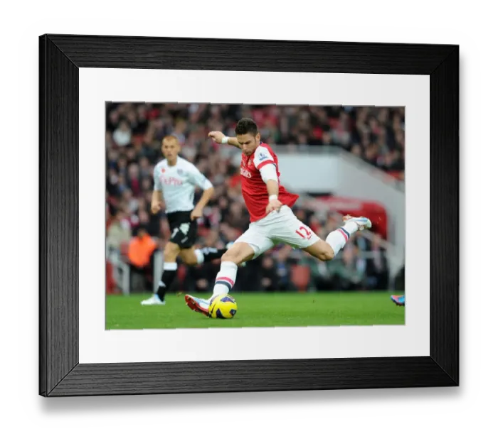 Framed Print : Olivier Giroud in Action: Arsenal vs Fulham, Premier League 2012-13