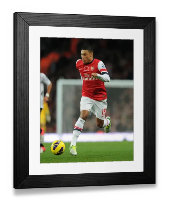 Framed Print : Alex Oxlade-Chamberlain in Action: Arsenal vs Fulham, Premier League 2012-13